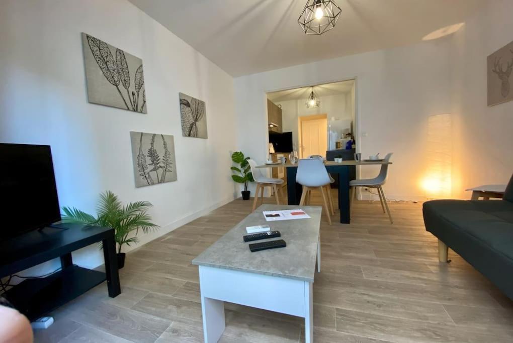 Le Carmen - Terrace - Garage Apartment นีมส์ ภายนอก รูปภาพ